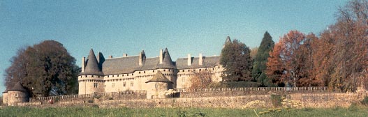 Le chteau de Pompadour face sud